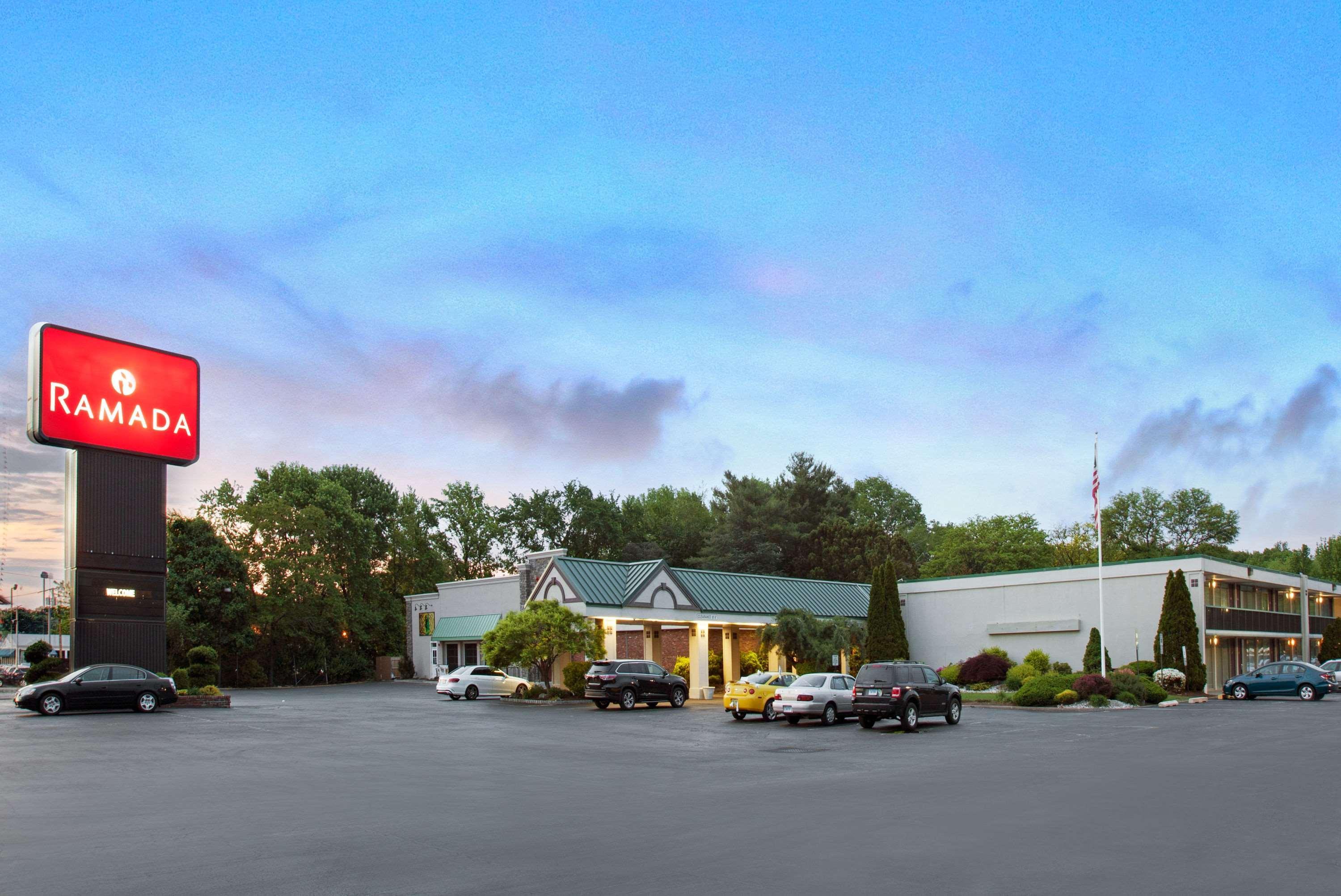 Quality Inn Wayne - Fairfield Area Eksteriør bilde