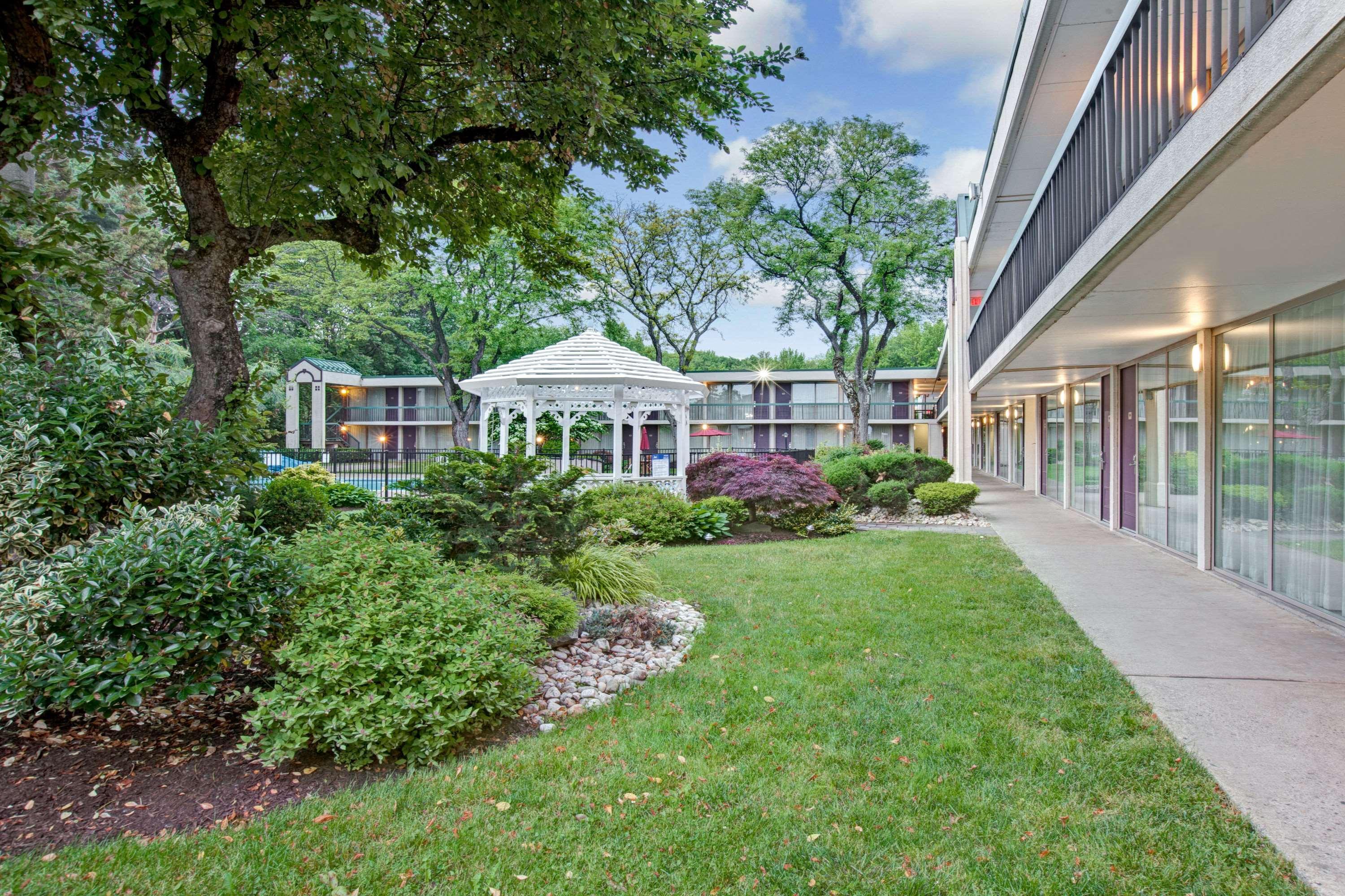 Quality Inn Wayne - Fairfield Area Eksteriør bilde