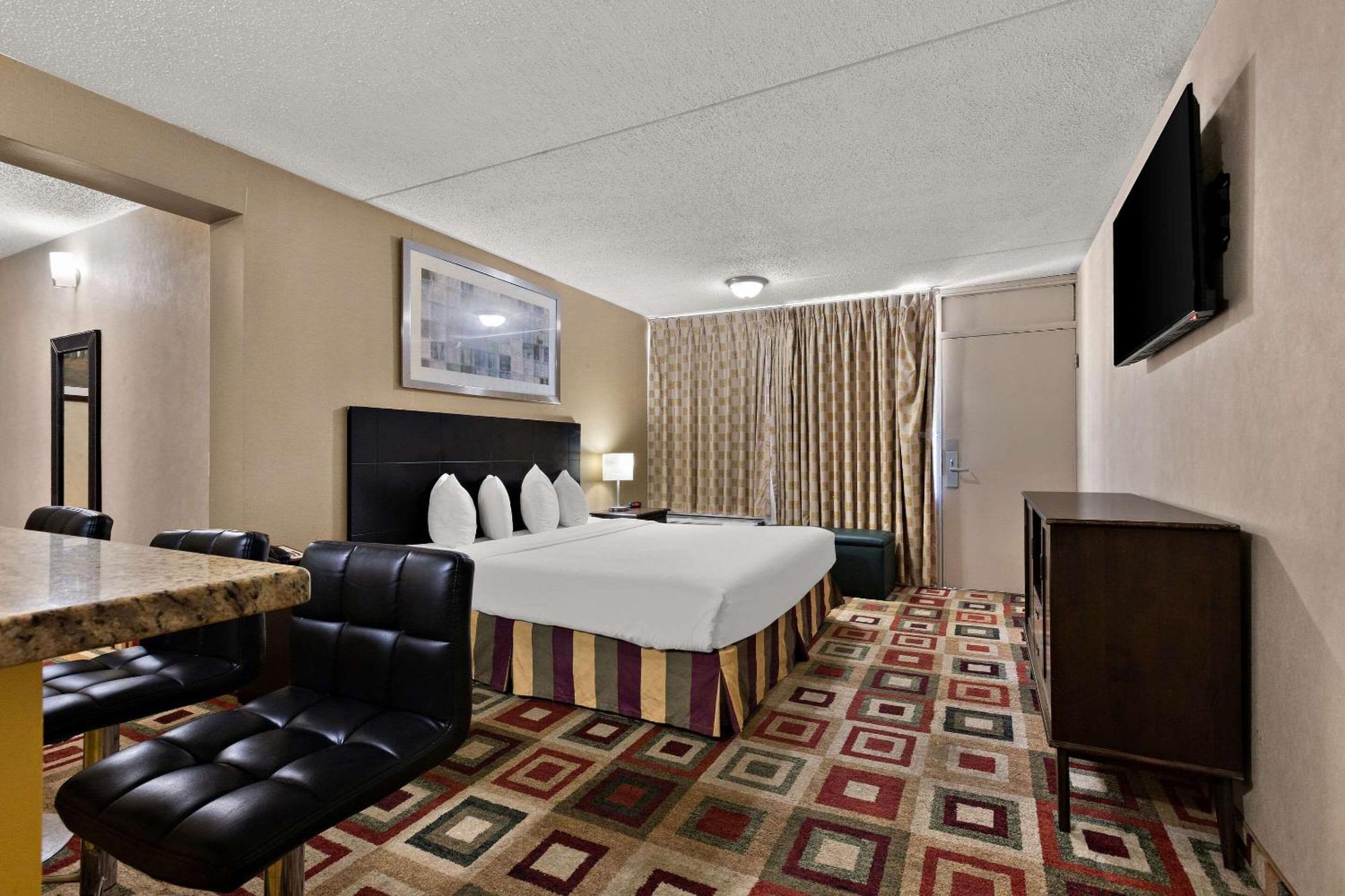 Quality Inn Wayne - Fairfield Area Eksteriør bilde