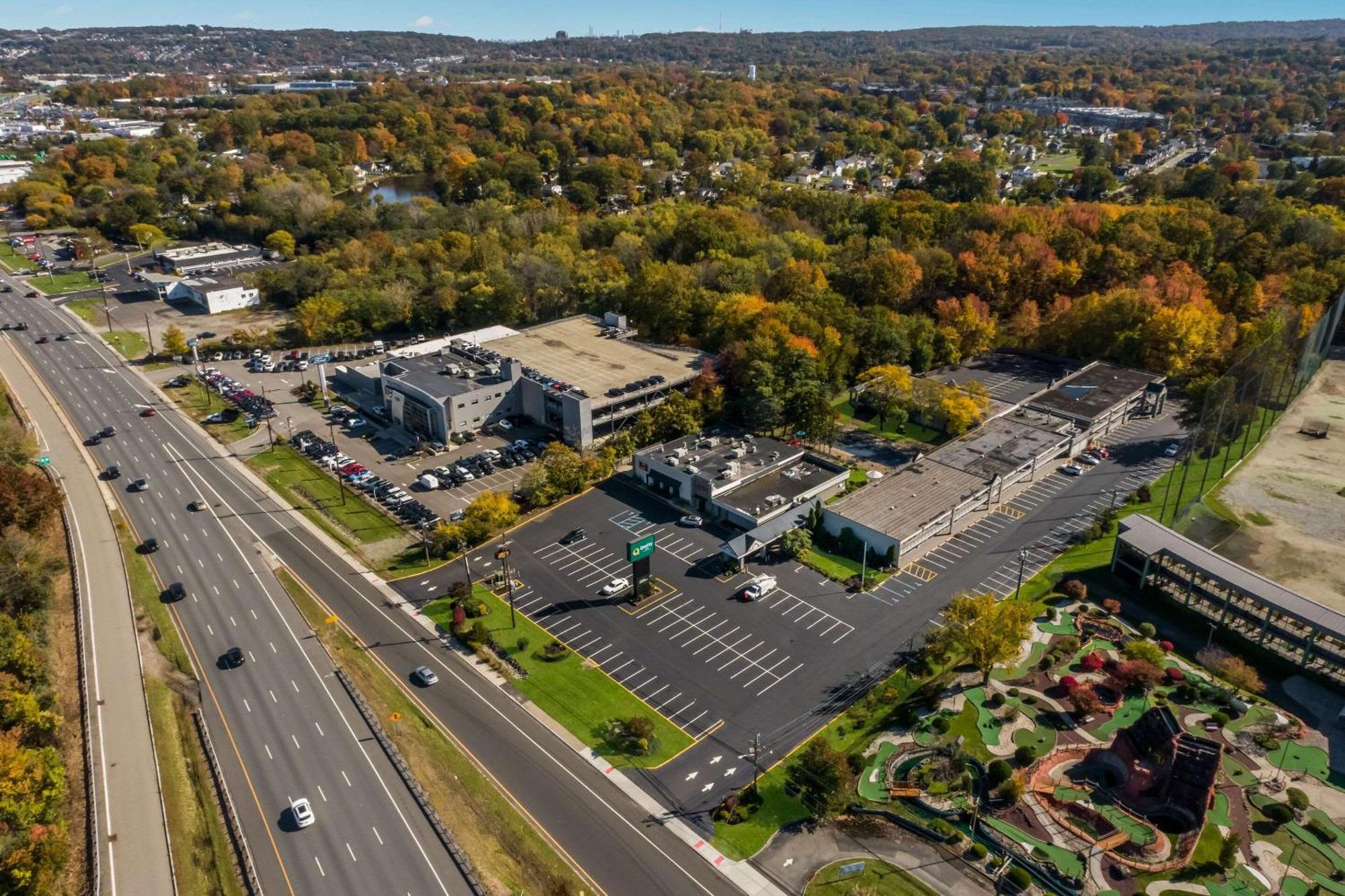 Quality Inn Wayne - Fairfield Area Eksteriør bilde